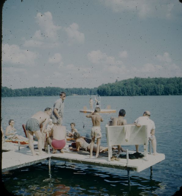 1960 Dock scene